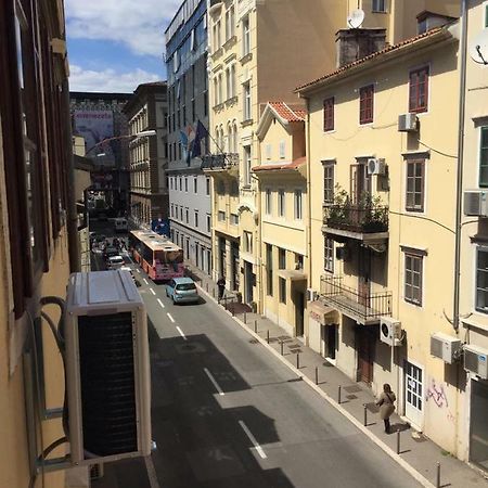 Apartman Licia Rijeka Exteriör bild