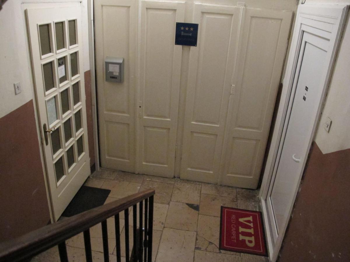 Apartman Licia Rijeka Exteriör bild