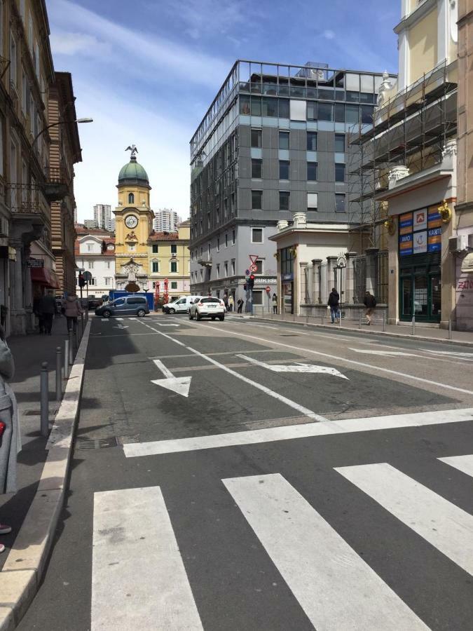 Apartman Licia Rijeka Exteriör bild