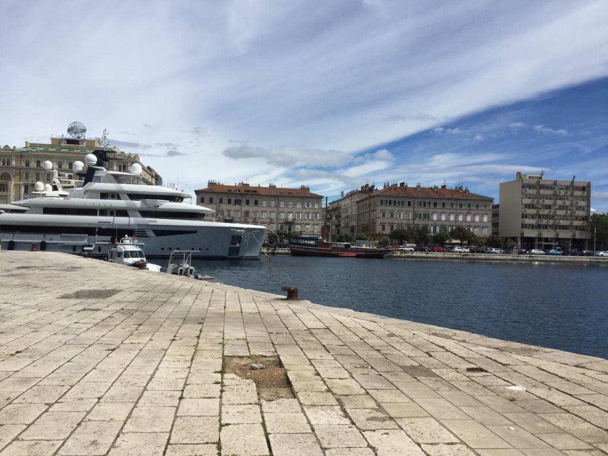 Apartman Licia Rijeka Exteriör bild
